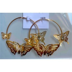 Gold hoop butterfly 🦋 earrings